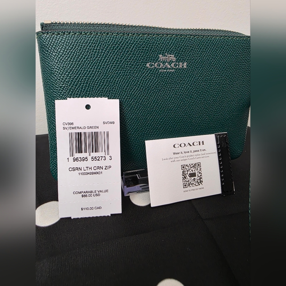 Coach Emerald Green Eco Crossgrain Leather Corner Zip Wristlet NWT CV396 Silver